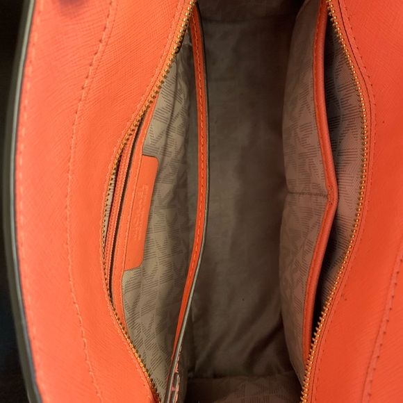 Michael Kors purse - Picture 5 of 6